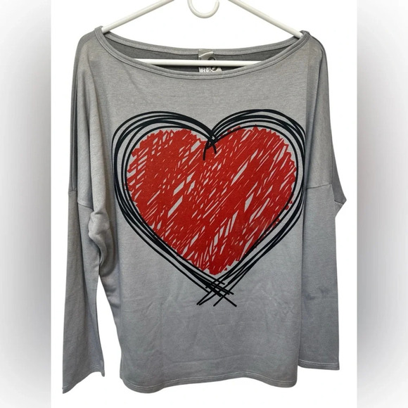 Go Couture Boatneck Dolman Sweater heart graphic NWOT - Picture 1 of 5